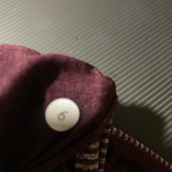 Lululemon top with built in bra burgundy - Picture 6 of 6